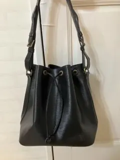 POLÈNE ブラックレザーショルダーバッグ ベリ B eri - メルカリ