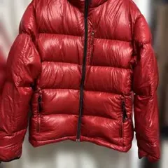 赤 ダウンジャケット