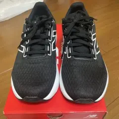 New Balance スニーカー ブラックのサムネイル
