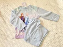 新品　アナと雪の女王　エルサ　アナ　長袖パジャマ　水色　120