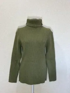 select MOCAタートルネックセーター