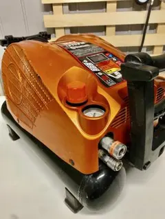 ✨人気カラー レッド✨MAXエアーコンプレッサー AK-HL1270E2 展示品 
