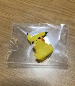 ポケモン ピカチュウ　フィギュア