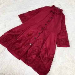 ロングコート　花柄装飾　個性的　ドローコード　襟ワイヤー　レッド　赤