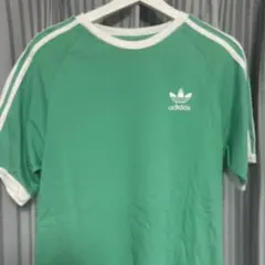 adidas ラグラン Tシャツ 緑色
