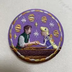 【美品】ディズニー刺繍缶バッチ　ラプンツェル