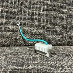 変換アダプタ　変換プラグ　コンセント　アース　白⑧