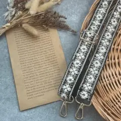 【B品、訳あり特価】322.インド刺繍ショルダーストラップ　スマホショルダー