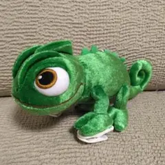 パスカル 肩のせぬいぐるみラプンツェル ディズニー