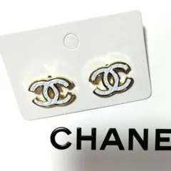 CHANEL　ノベルティ　ピアス