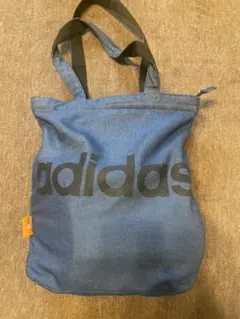 adidasのバックです