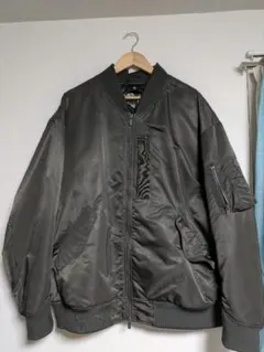 UNIQLO +J ハイブリッドダウンオーバーサイズMA-1