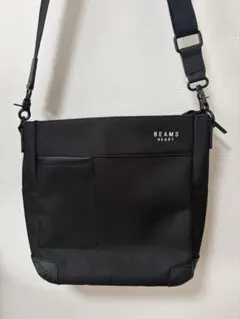 BEAMS HEART ショルダーバッグ（ブラック）