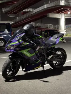 【早い者勝ち】kawasaki zx25r EVA仕様のサムネイル