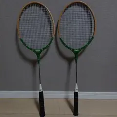 バドミントンラケット　木製　YONEX B-700 Lucky Seven 2本のサムネイル