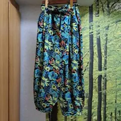 TITICACA 花柄 カジュアルパンツ Fサイズのサムネイル