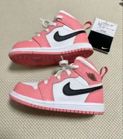 ベビー　Nike エアジョーダン ピンク　スニーカー