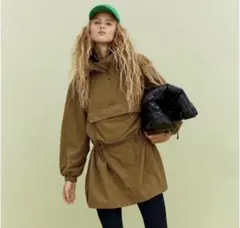 ★H&M★新品未使用 アノラックフード付きパーカー