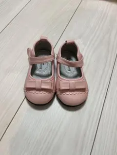 ピンクリボン付きフォーマルシューズ