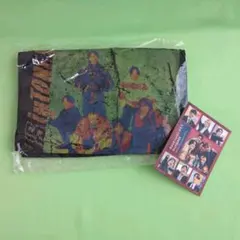SixTONES 「VVS」Tシャツのサムネイル
