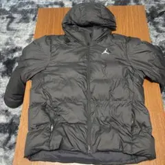 Jordan ブラック ダウンジャケット フード付き