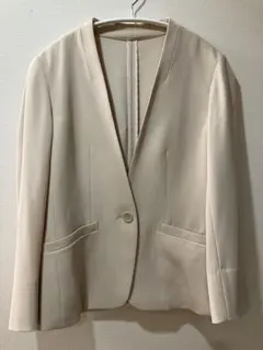 ♪FREDY emue♪ベージュ　ノンカラージャケット　size36