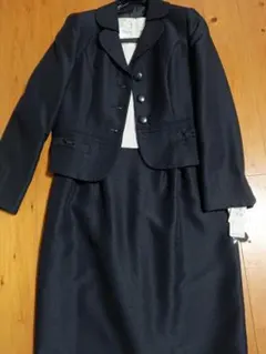 レディーススーツ