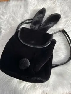 ウサギ耳デザイン黒リュック　フェイクファー
