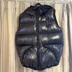 Blauer ブラック フード付きダウンベスト
