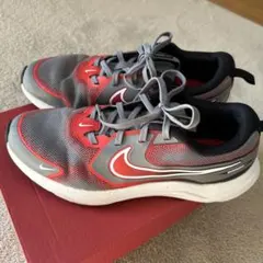 NIKE コスミックランナー　24cm