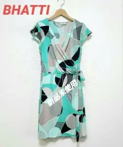 BHATTI☆新品未使用☆フランス製☆伸縮性抜群☆カシュクールラップワンピース