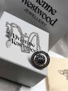 箱付き Vivienne Westwood シルバー ネックレス
