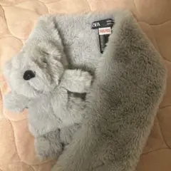 ZARA グレー クマ型マフラー