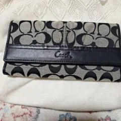 Coach ロゴ入り長財布 キャンバス