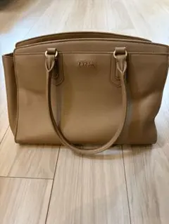FURLA ベージュ ピンクベージュ レザー ハンドバッグ