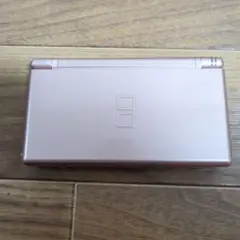 ニンテンドーDS 本体 ローズゴールド 充電器付き