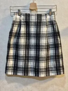 美品 LOWRYS FARMチェック柄タイトスカート