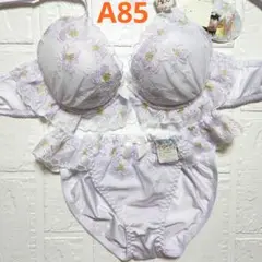 【新品未使用】格安！ブラショーツセット A85 943400 ラベンダー 綺麗