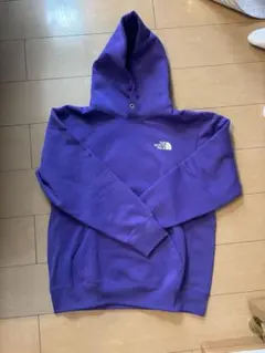 ノースフェイス　紫　パーカー