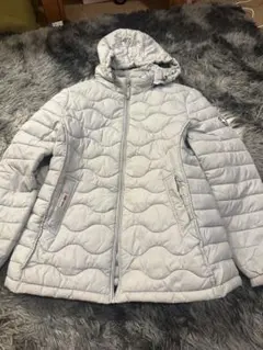 ライトグレー キルティングダウンジャケット