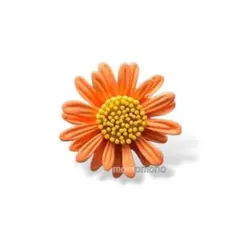 ブローチ　鮮やかオレンジの花　デイジー　可憐な花　ビタミンカラー　簡易ラッピング