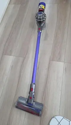 dyson ダイソン　コードレスクリーナー　v7 fluffy ジャンク ジャンク ダイソン 掃除機 V7fluffy 本体 訳あり dyson