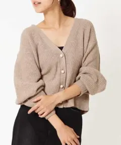 新品・約４７%オフ！Ｊｉｎｅｓ　パール釦　ボリュームスリーブショートカーデＢＥＧのサムネイル