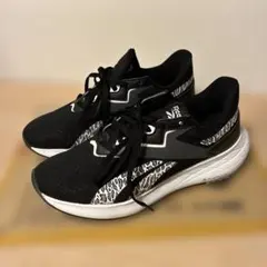 リーボック　レディーススニーカー