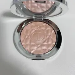 【新品】ディオールスキンフォーエヴァー グロウルミナイザー 02