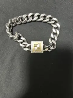 お買い得】FENDI シルバーブレスレット 箱付き！ - メルカリ