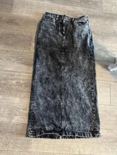 マウジー　ブラックデニムタイトスカート ミディ丈
