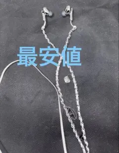 メルカリ最安値 DIESELチェーンデザイン有 線イヤホン DIESEL Wired Earbuds チェーンデザイン 有線イヤホン - メルカリ