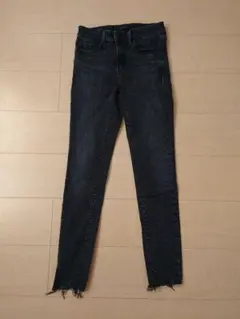 UNIQLO スキニーデニム ブラックデニム