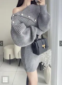 パールボタン オフショルニットワンピース グレー